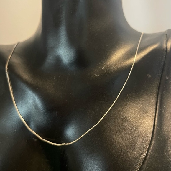 Sterling silver box chain necklace - Picture 3 of 5